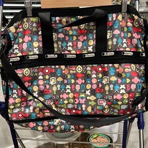 Used Le Sportsac duffel